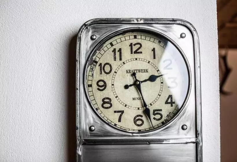 ホテル Waldhaus Am See