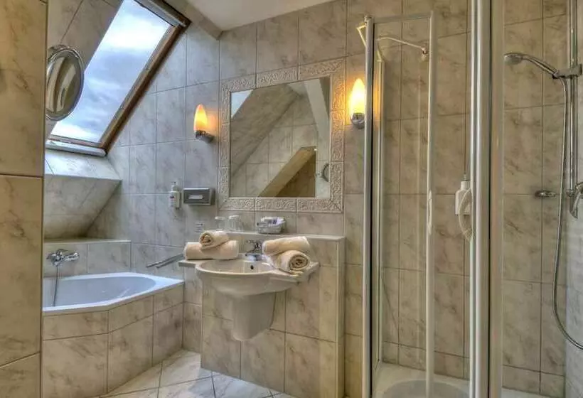 هتل Augusta Am Kurfürstendamm