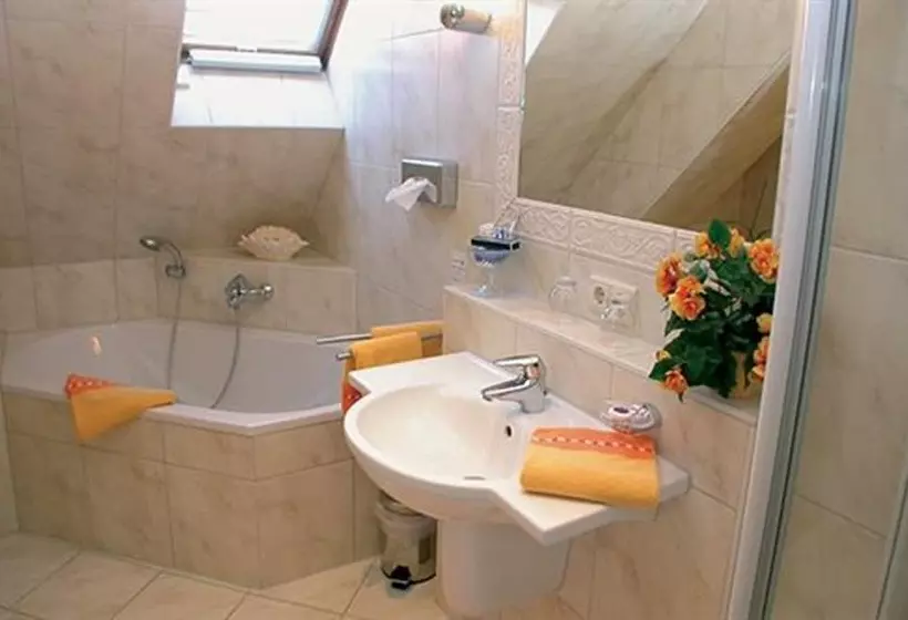 هتل Augusta Am Kurfürstendamm