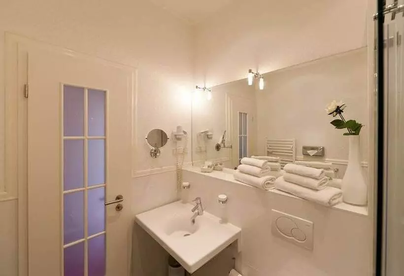 هتل Augusta Am Kurfürstendamm