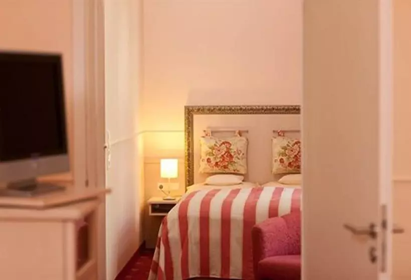 هتل Augusta Am Kurfürstendamm