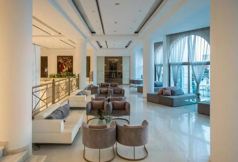 هتل Golden Coast Beach