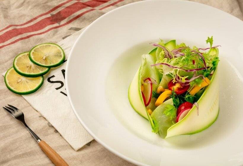 בית מלון כפרי Golden Flower