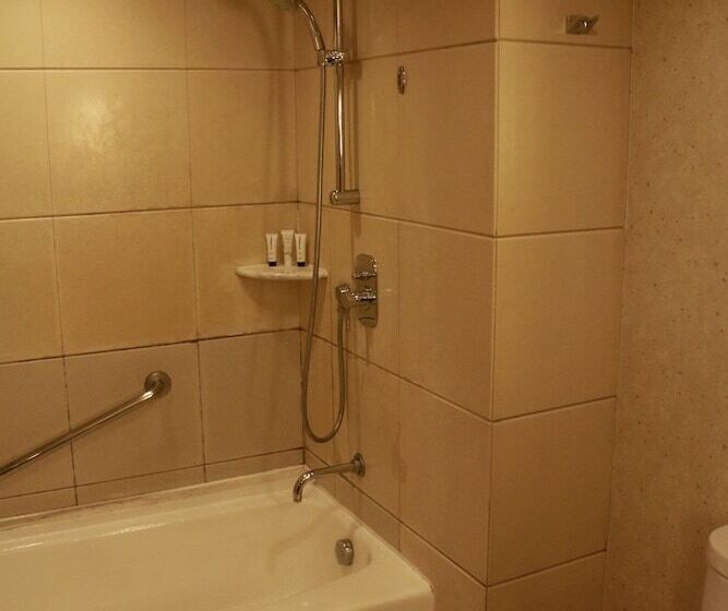 בית מלון כפרי Golden Flower