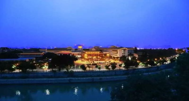 Hotel Guilin Grand Link
