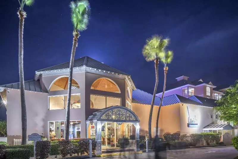 هتل Morritt S Tortuga Club