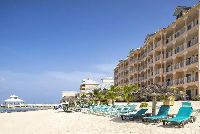 هتل Morritt S Tortuga Club