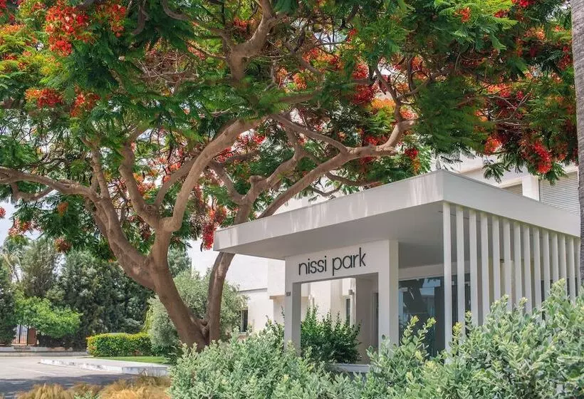 هتل Nissi Park
