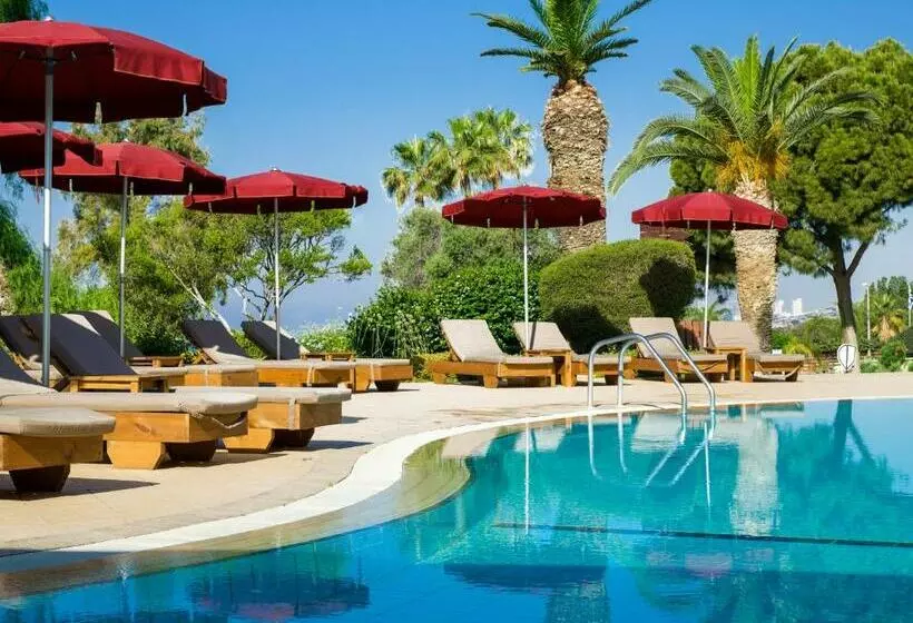 Hotel St Raphael Resort