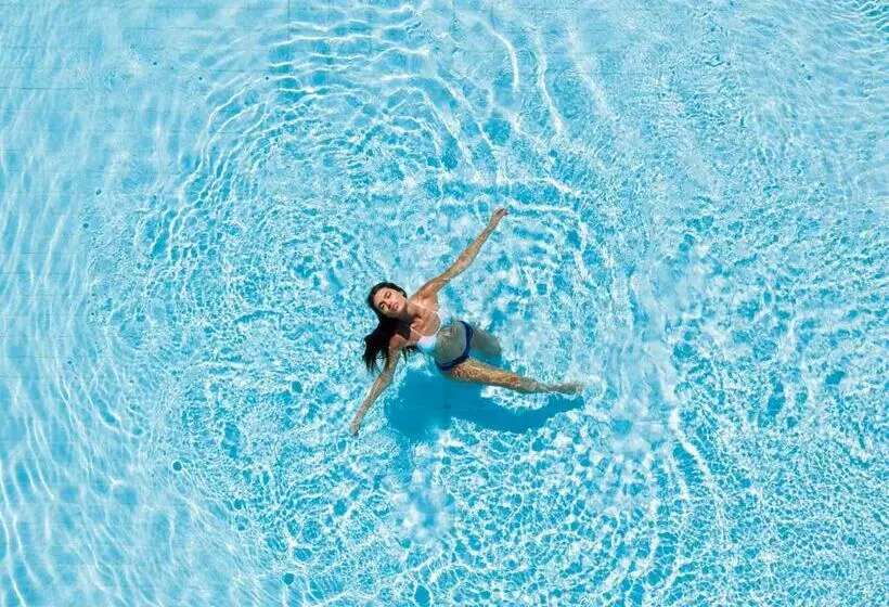 Hotel St Raphael Resort