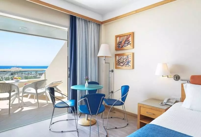 Hotel St Raphael Resort