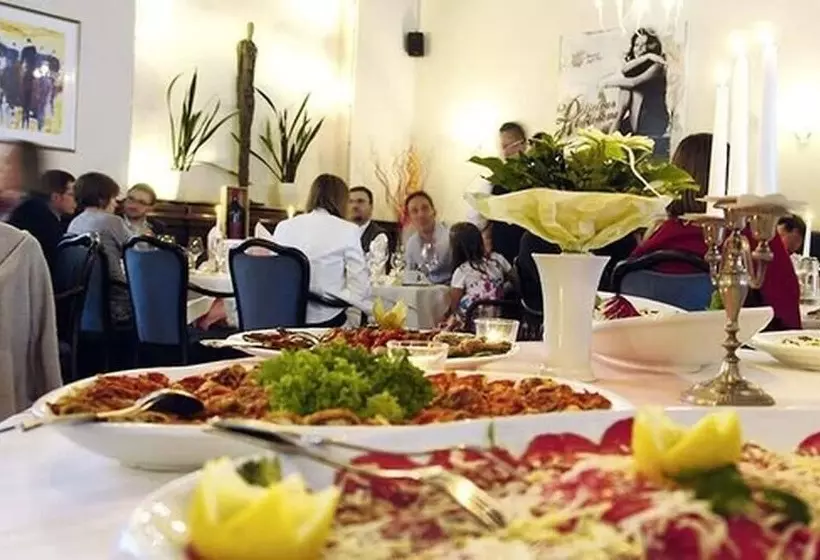 فندق Deutsches Haus