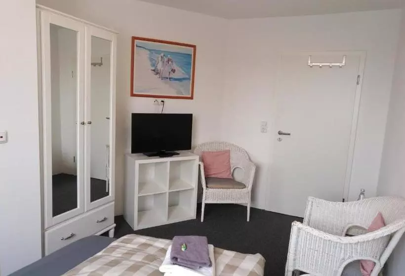 Отель Hoffmanns Holsteinisches Haus