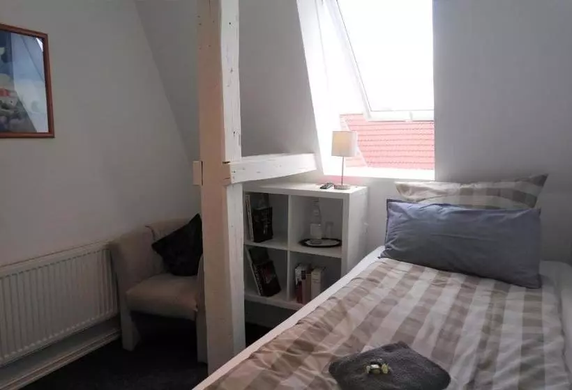 Отель Hoffmanns Holsteinisches Haus