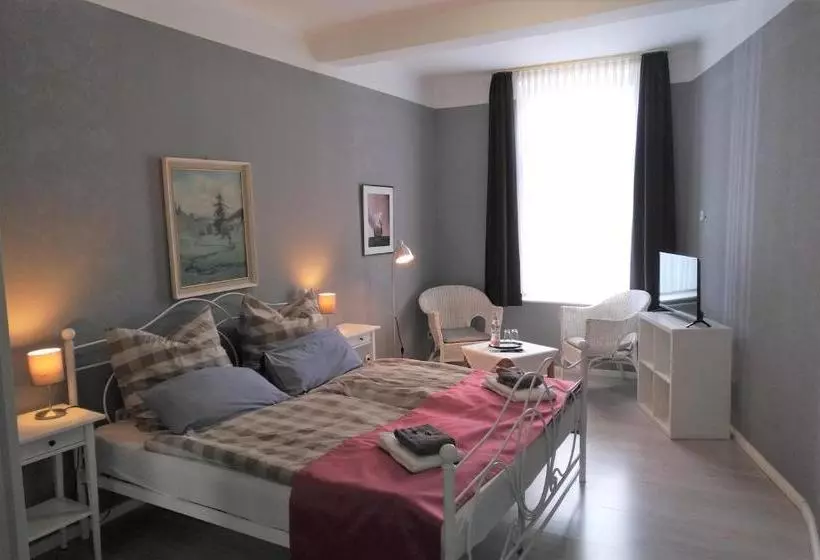 Отель Hoffmanns Holsteinisches Haus