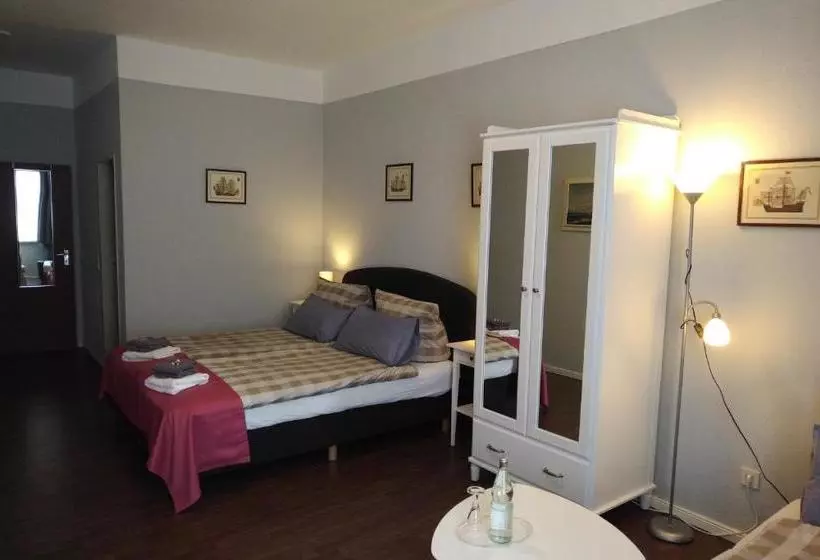 Отель Hoffmanns Holsteinisches Haus