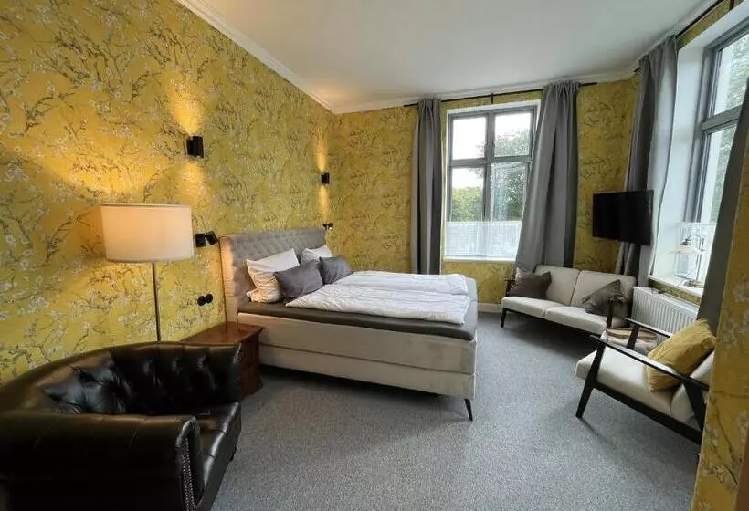 Отель Hoffmanns Holsteinisches Haus