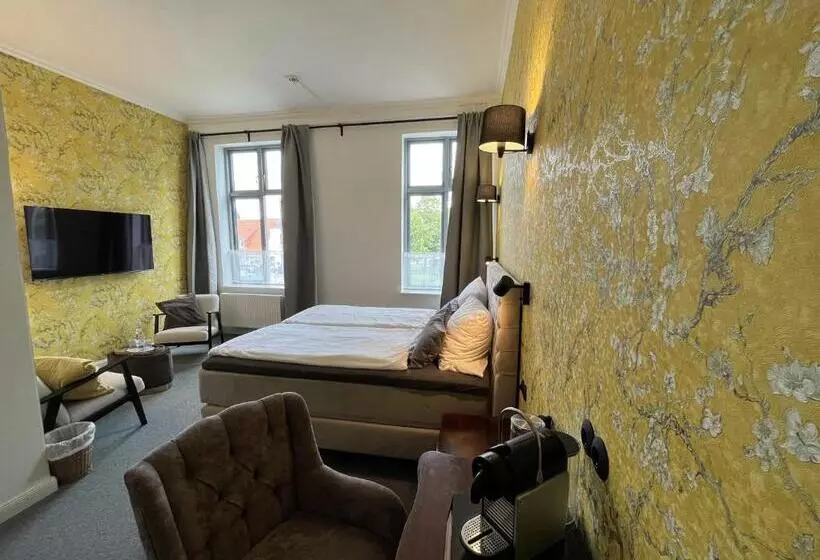 Отель Hoffmanns Holsteinisches Haus