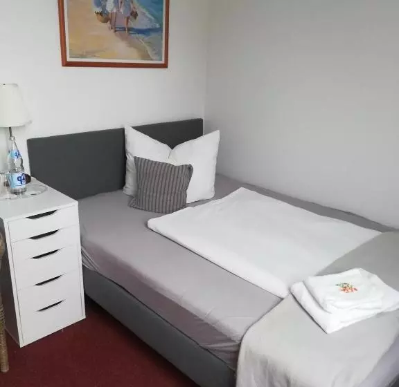 Отель Hoffmanns Holsteinisches Haus