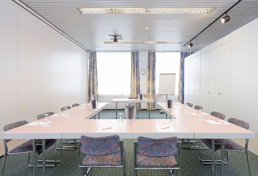 فندق Ibis Paderborn City