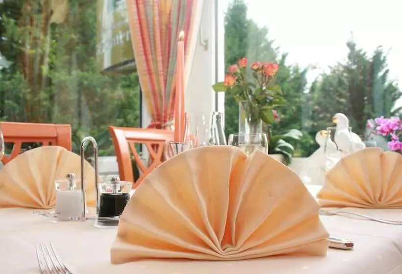 Отель Restaurant Fasanerie