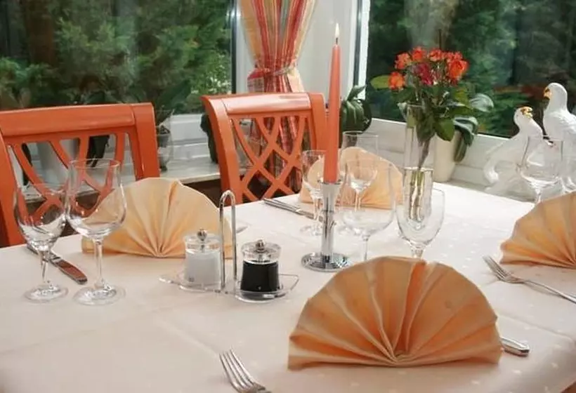 Отель Restaurant Fasanerie