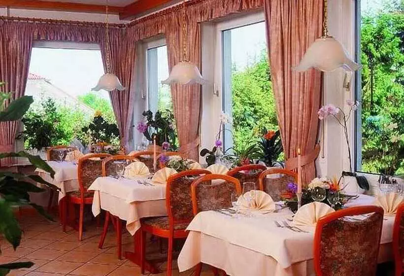 Отель Restaurant Fasanerie