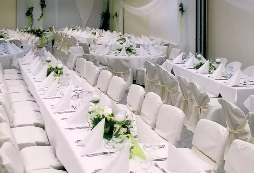 酒店 Restaurant Hottche