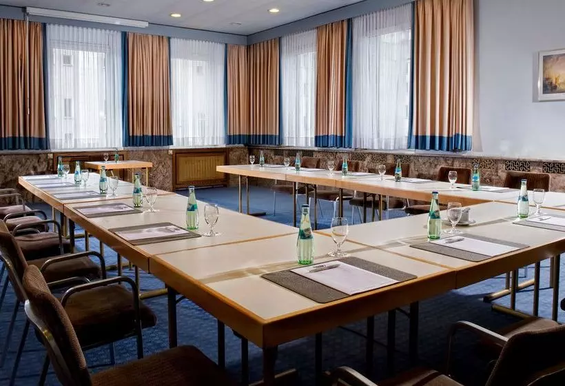 فندق Wyndham Duisburger Hof