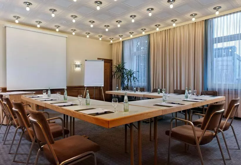 فندق Wyndham Duisburger Hof