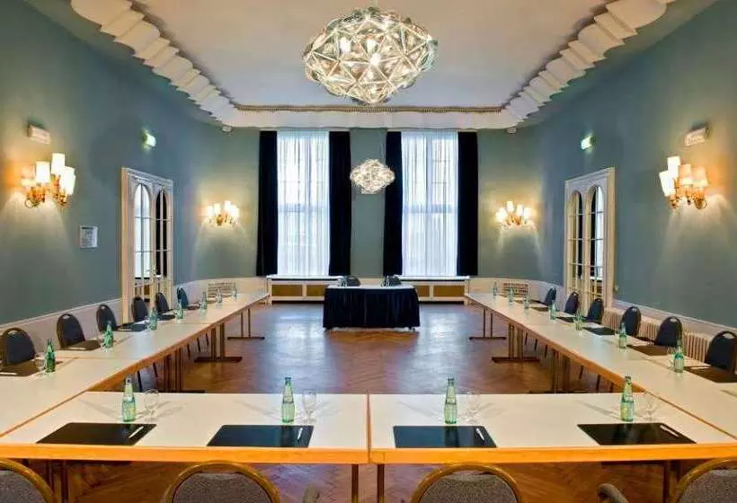 فندق Wyndham Duisburger Hof