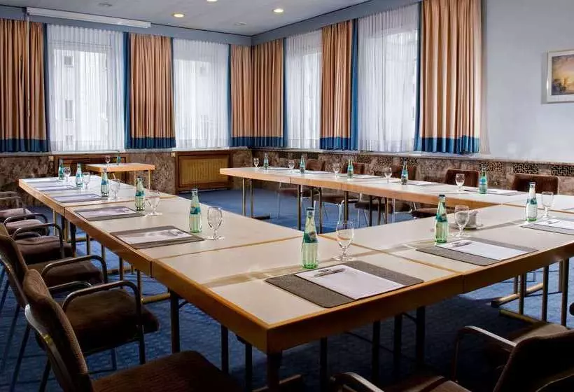 فندق Wyndham Duisburger Hof