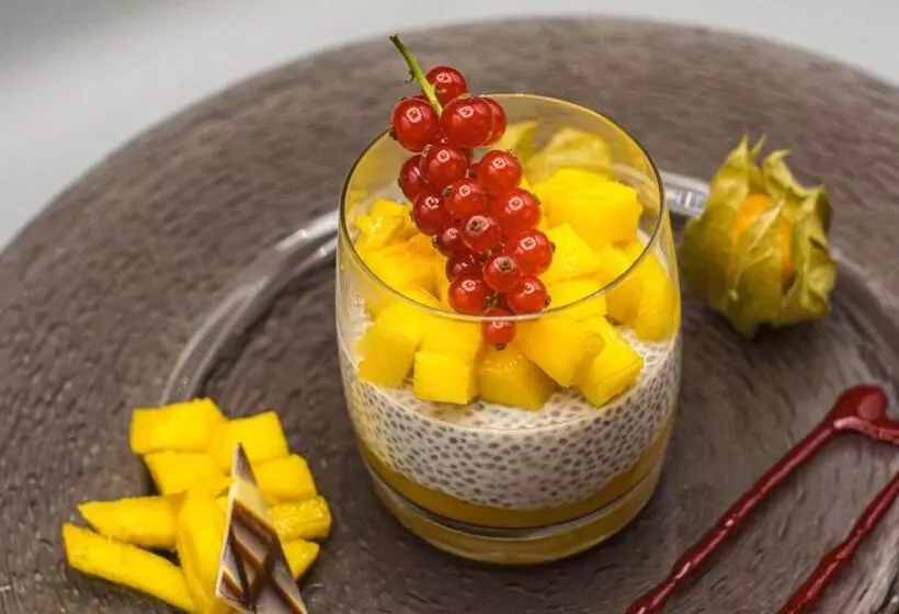 Отель Am Schloss  Superior