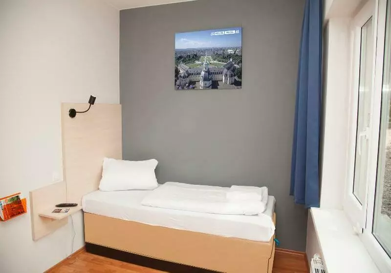 Hotel a&o Karlsruhe Hauptbahnhof