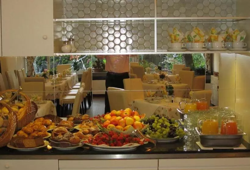 Apart Hotel Deutschmeister