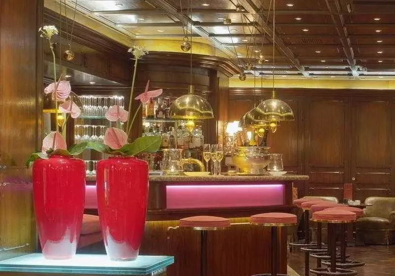 Europäischer Hof Heidelberg, Bestes Hotel Deutschlands In Historischer Architektur