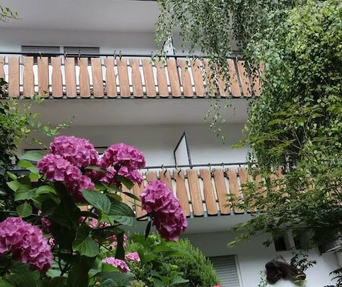 Отель Hardtwald