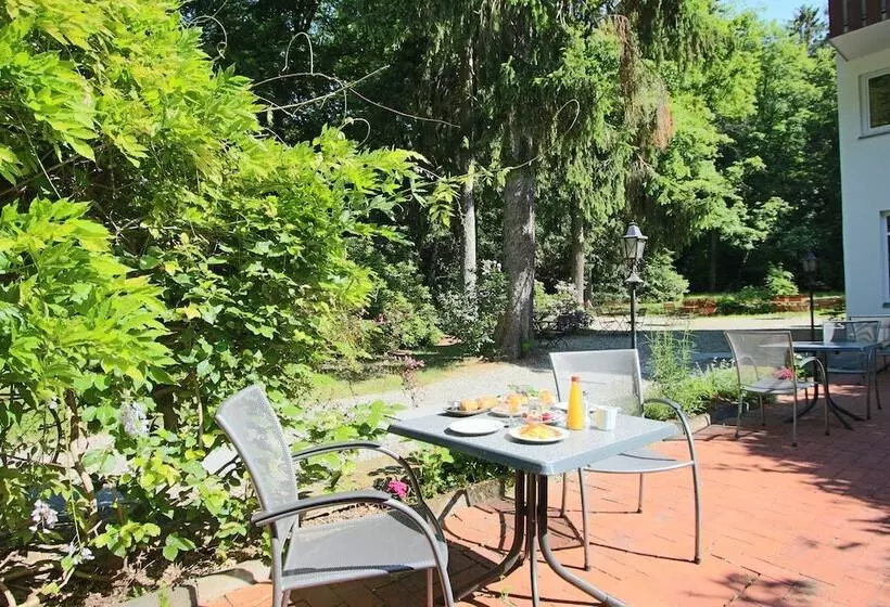 Отель Hardtwald