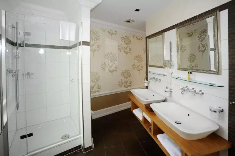 Heliopark Bad Hotel Zum Hirsch