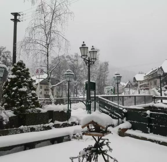 호텔 Hirsch Mit Café Klösterle