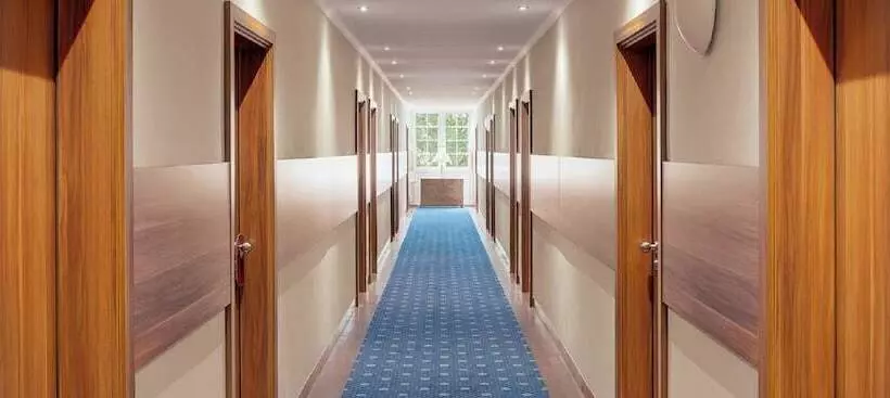 ホテル Oranien Wiesbaden