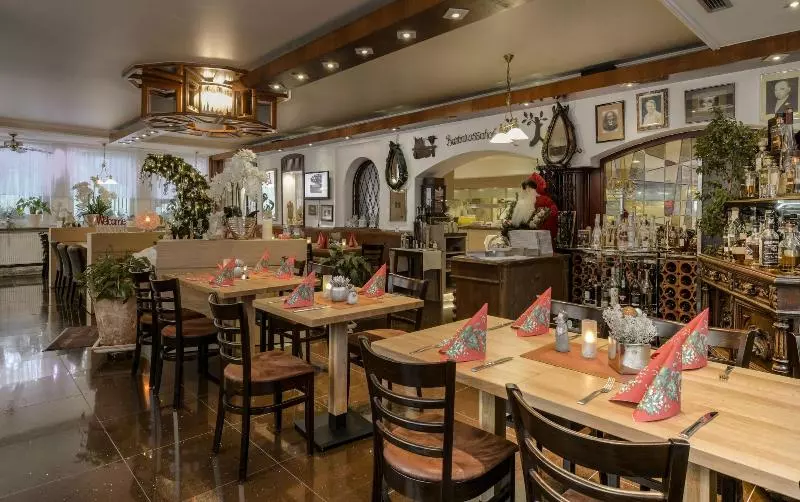 酒店 Restaurant Barbarossahof