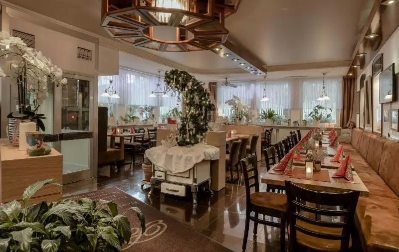 酒店 Restaurant Barbarossahof