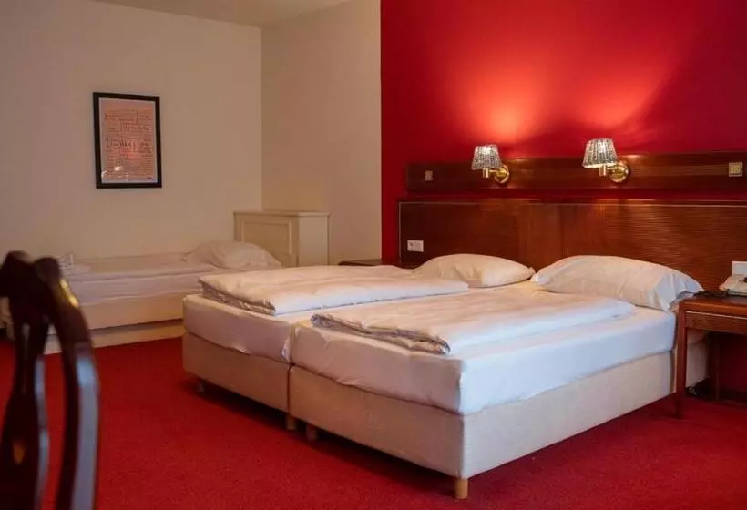 호텔 Sauerland Alpin