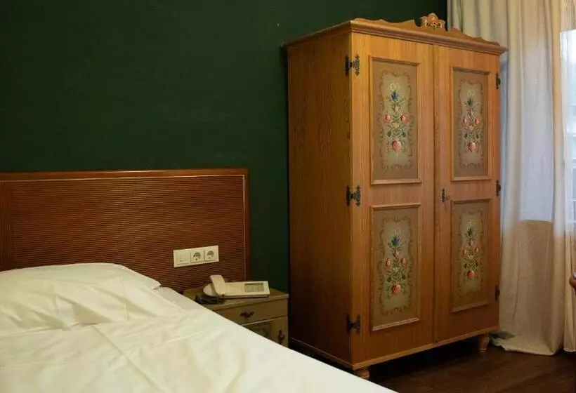 호텔 Sauerland Alpin