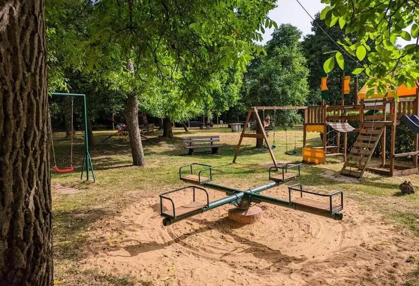 בית מלון כפרי Und Weingut Karlsmühle