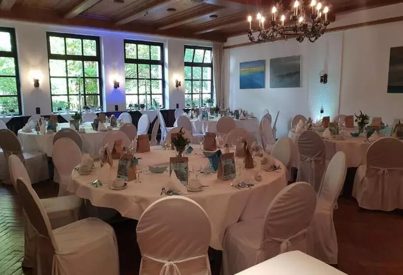 בית מלון כפרי Und Weingut Karlsmühle