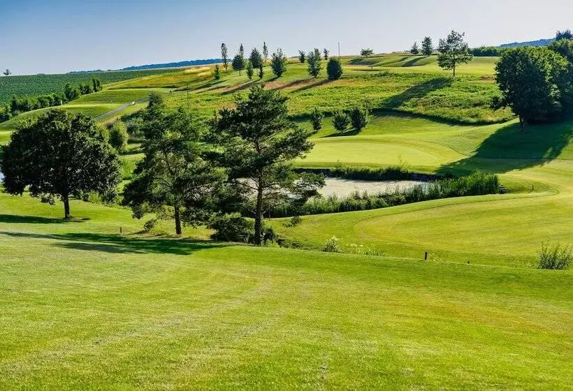 Wald & Schlosshotel Friedrichsruhe