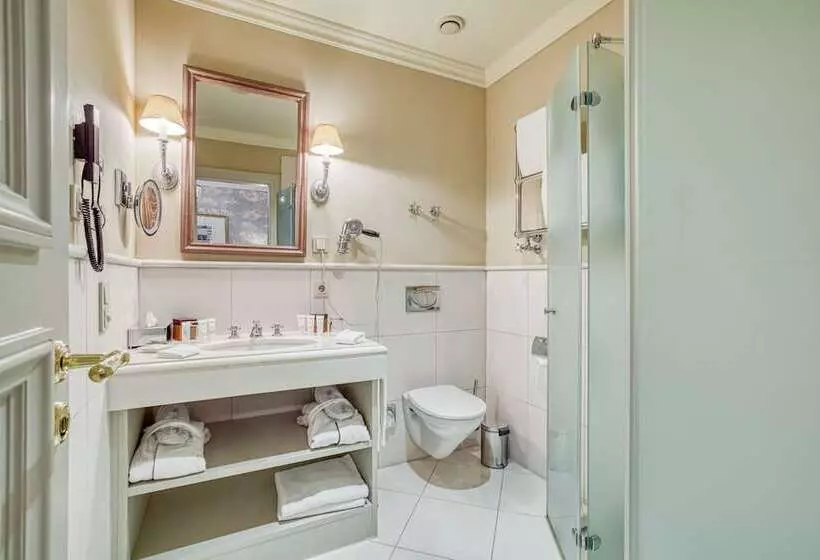 Wald & Schlosshotel Friedrichsruhe