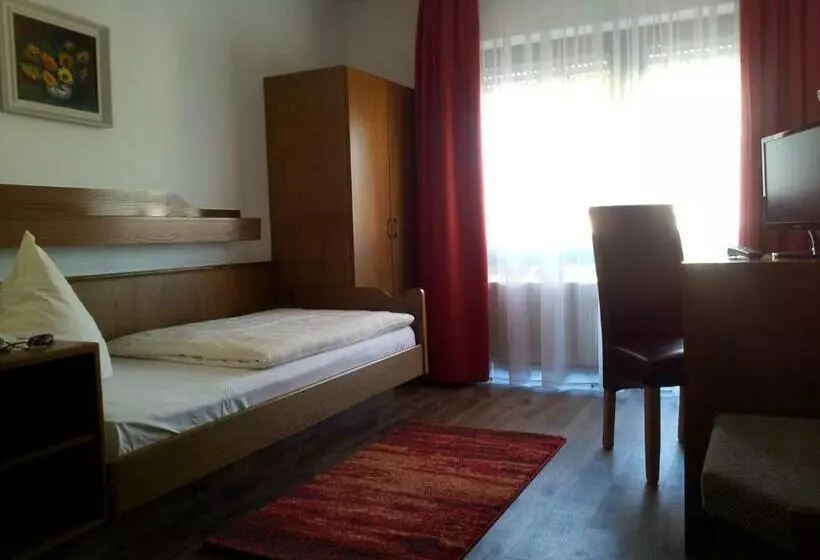 فندق Waldparkstube